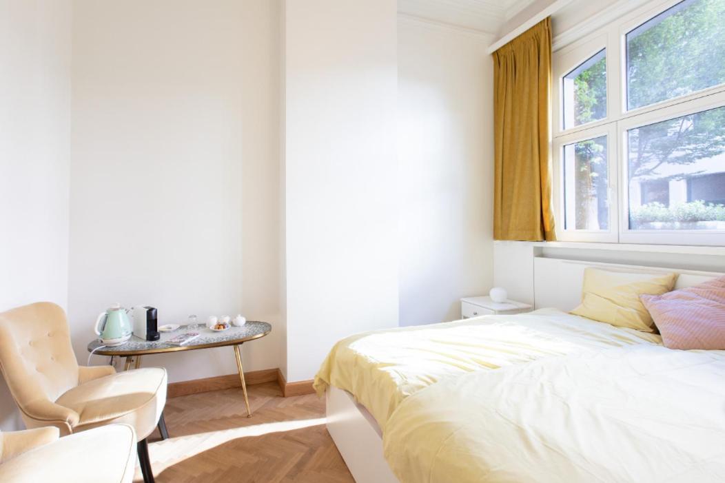 Pauline Loveling Apartment With Quiet Garden And 2 Bathrooms Antwerpen Exteriör bild